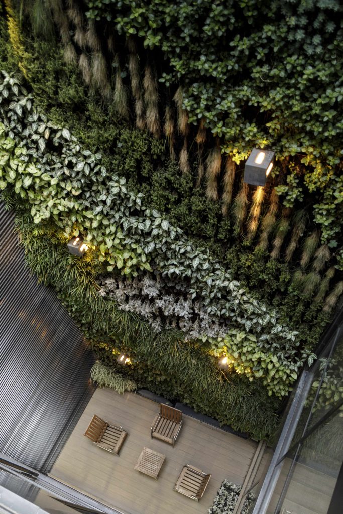 ARQ. EDUARDO ABOUMRAD - Revista Landuum